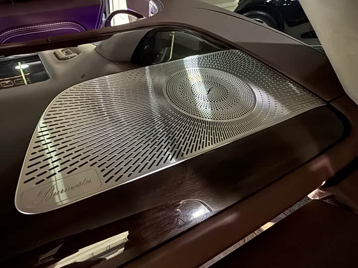 Фото 18 - Mercedes-Benz Maybach GLS