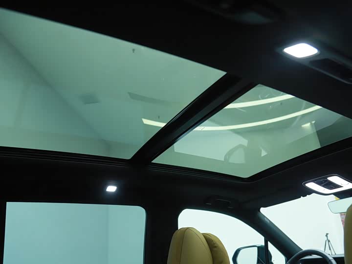 Фото 11 - LiXiang One