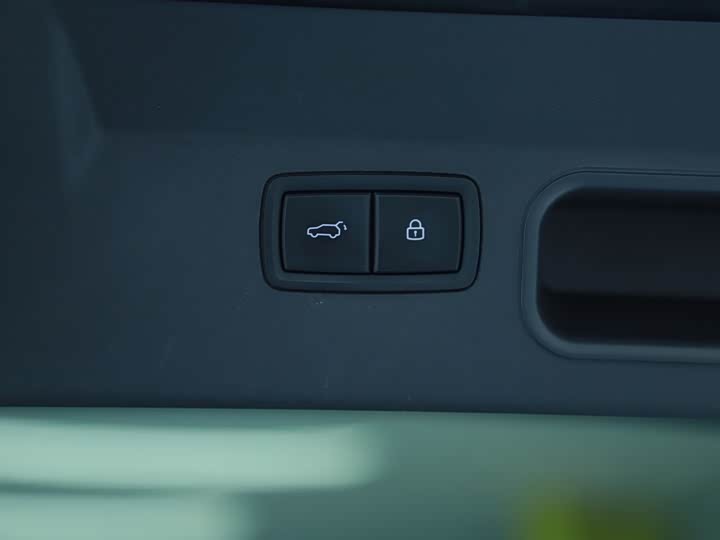 Фото 15 - LiXiang One