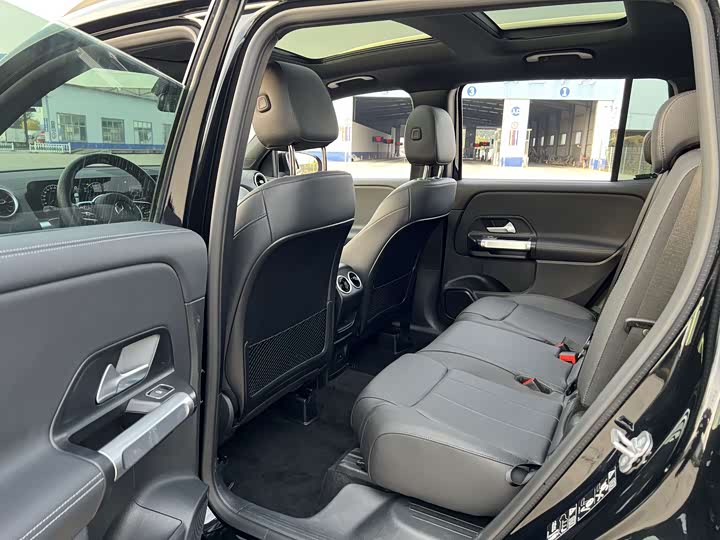 Фото 7 - Mercedes-Benz GLB-Class