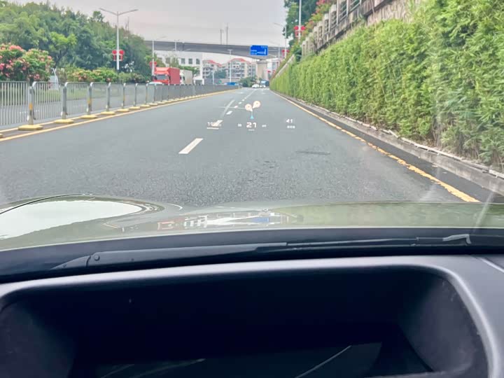 Фото 13 - Xiaomi SU7