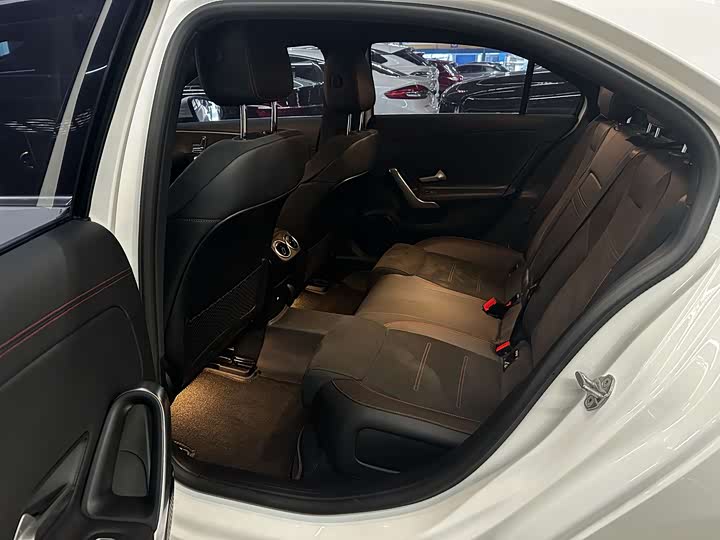 Фото 14 - Mercedes-Benz A-Class