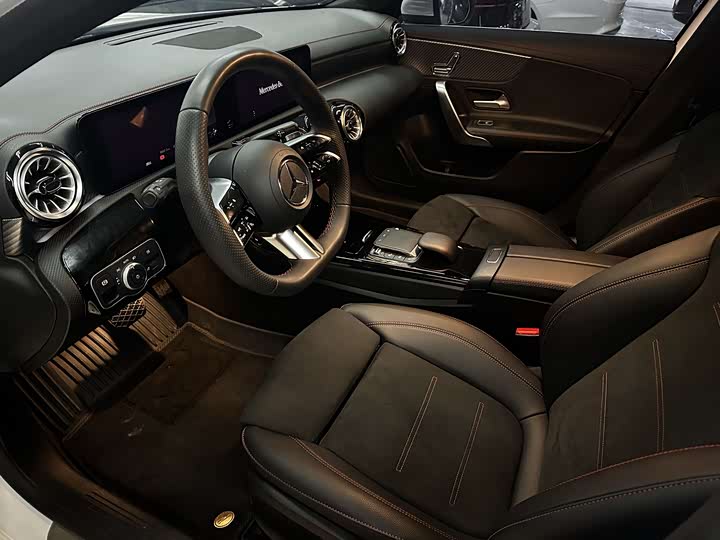 Фото 7 - Mercedes-Benz A-Class