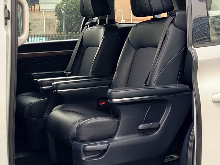 Фото 11 - GAC Trumpchi M8