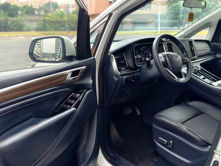 Фото 16 - GAC Trumpchi M8