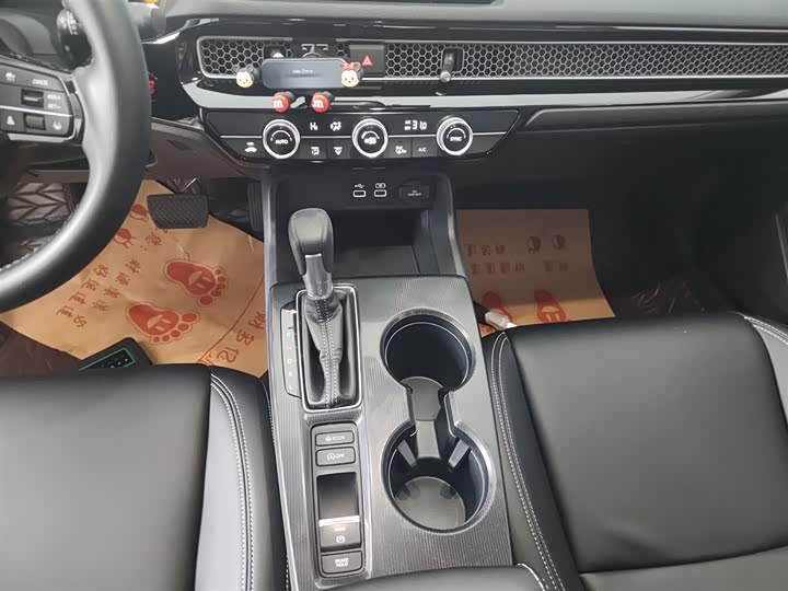 Фото 13 - Honda Civic