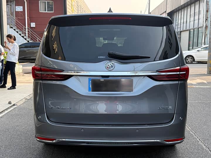 Фото 11 - Buick GL8 ES