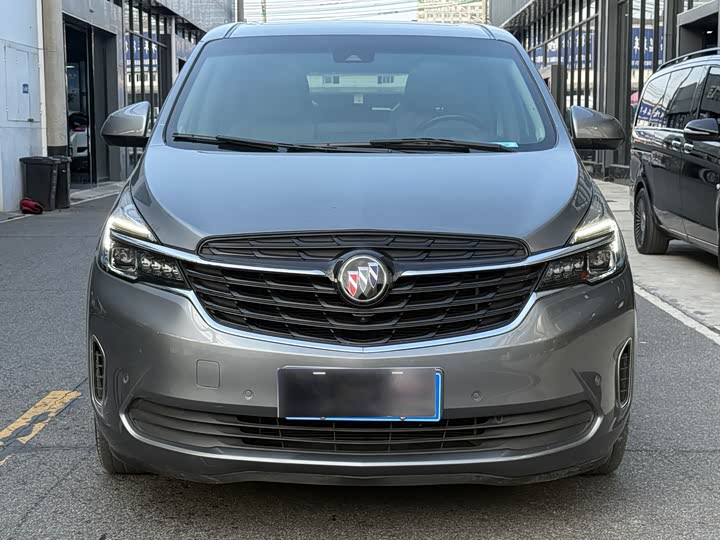 Фото 2 - Buick GL8 ES