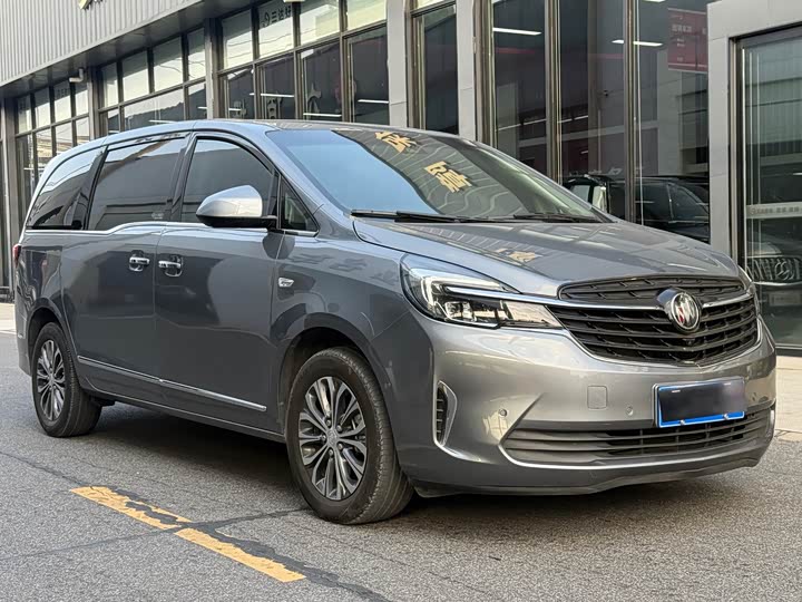 Фото 3 - Buick GL8 ES