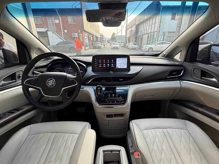 Фото 4 - Buick GL8 ES