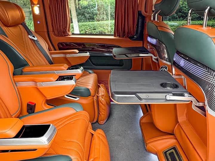 Фото 18 - Mercedes-Benz Vito