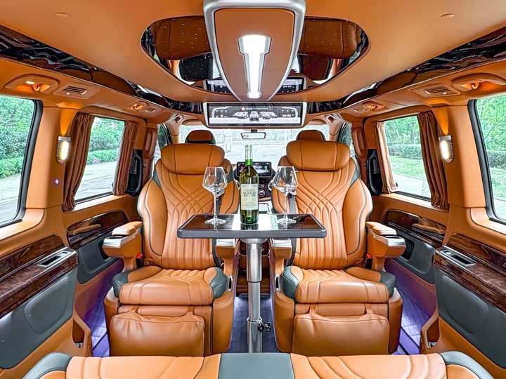 Фото 25 - Mercedes-Benz Vito