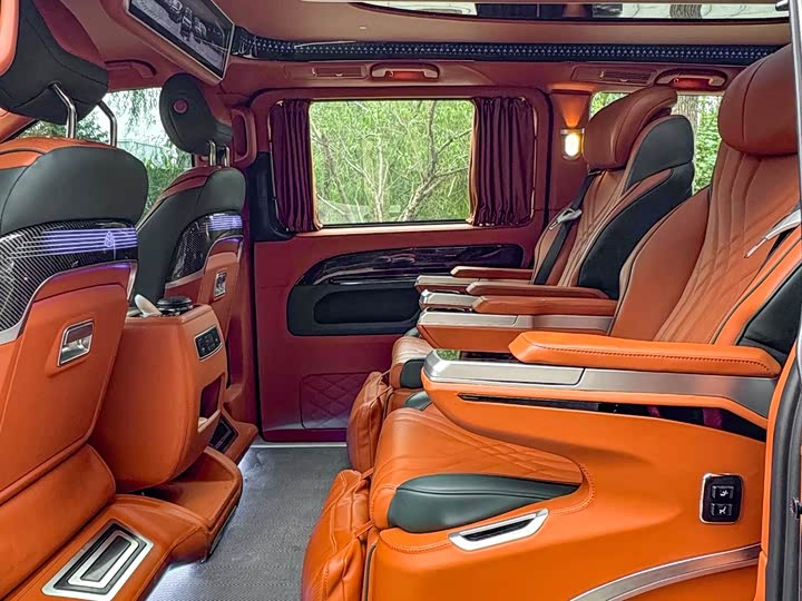 Фото 9 - Mercedes-Benz Vito