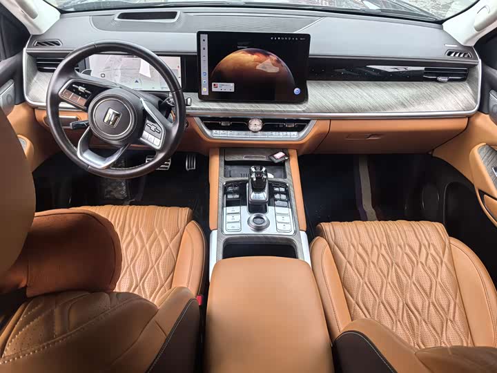 Фото 10 - Tank 500 Hybrid