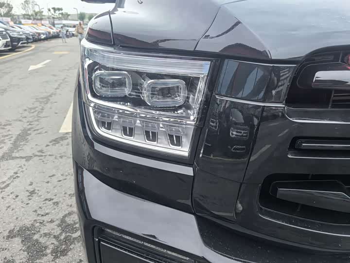 Фото 14 - Tank 500 Hybrid