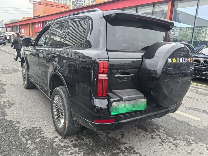 Фото 17 - Tank 500 Hybrid