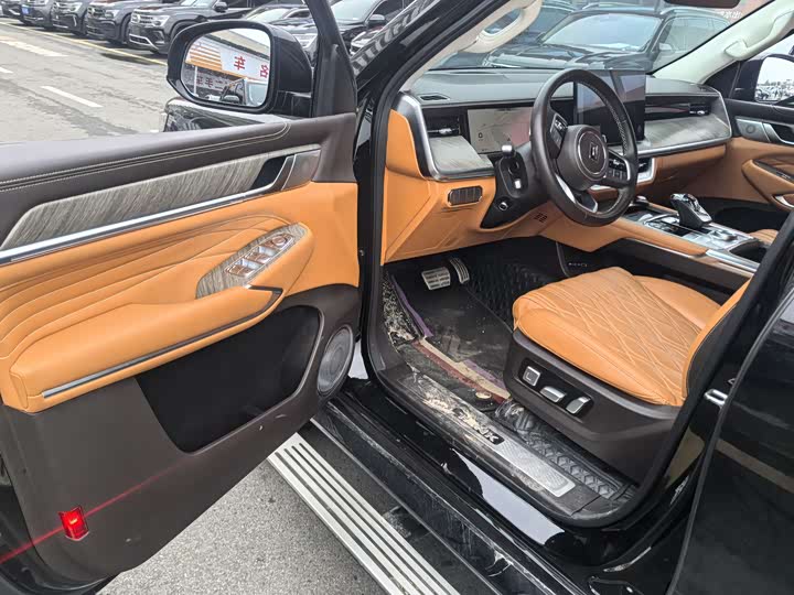 Фото 4 - Tank 500 Hybrid