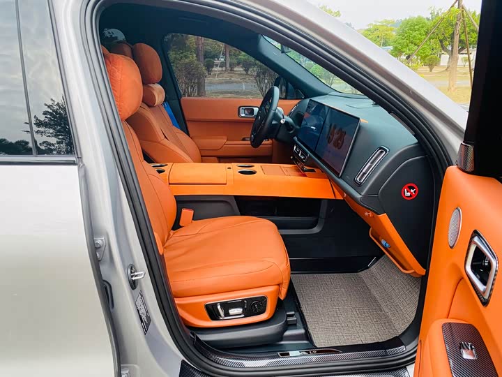 Фото 13 - LiXiang L9