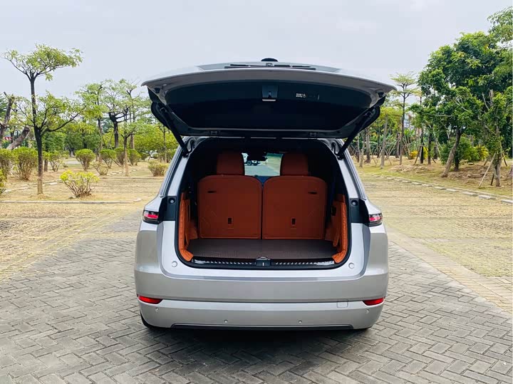 Фото 19 - LiXiang L9