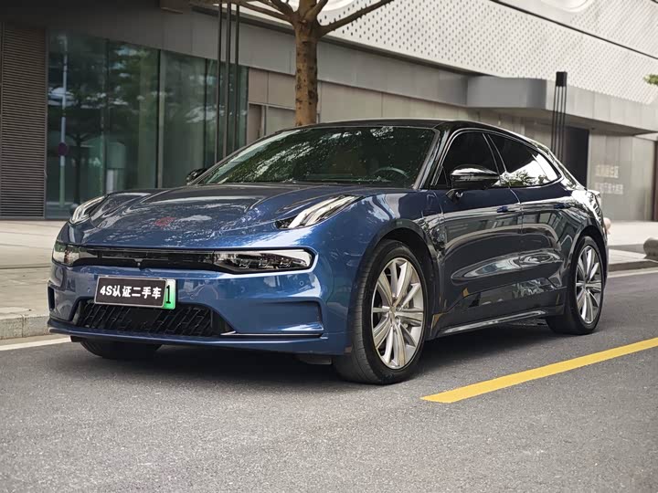 Фото 1 - Zeekr 001