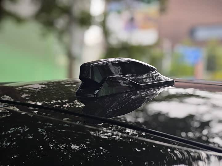 Фото 15 - Zeekr 001