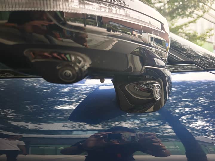 Фото 23 - Zeekr 001