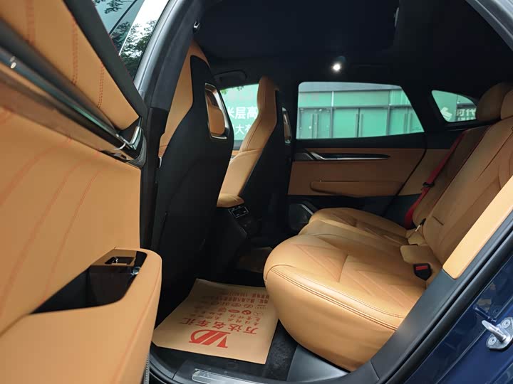 Фото 25 - Zeekr 001