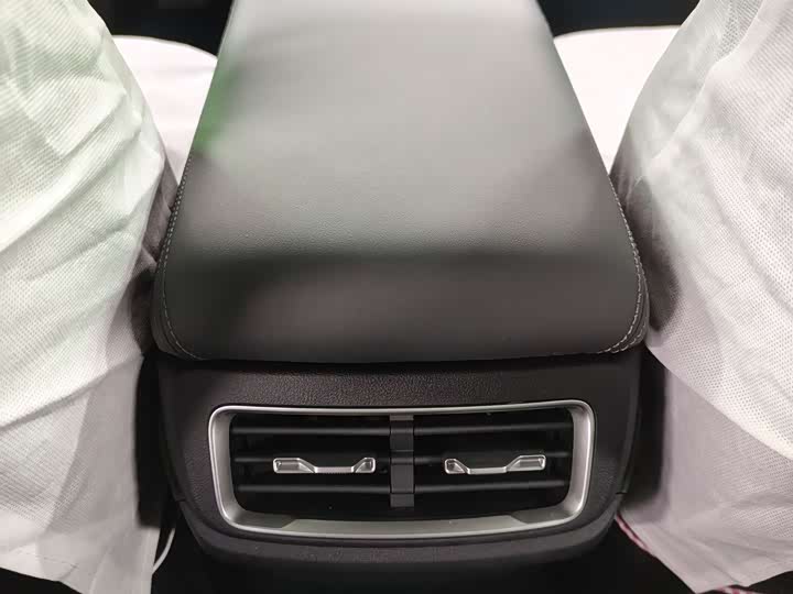 Фото 16 - BYD Qin L