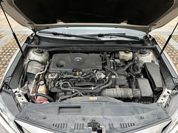 Фото 15 - Toyota Camry