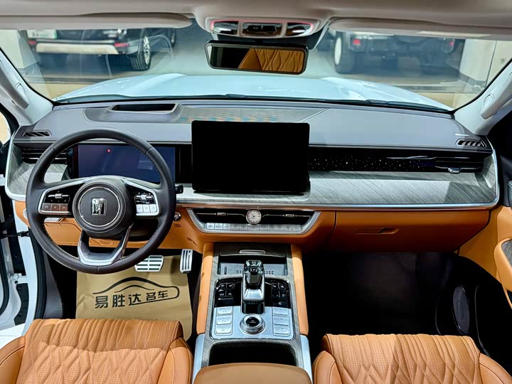 Фото 8 - Tank 500 Hybrid