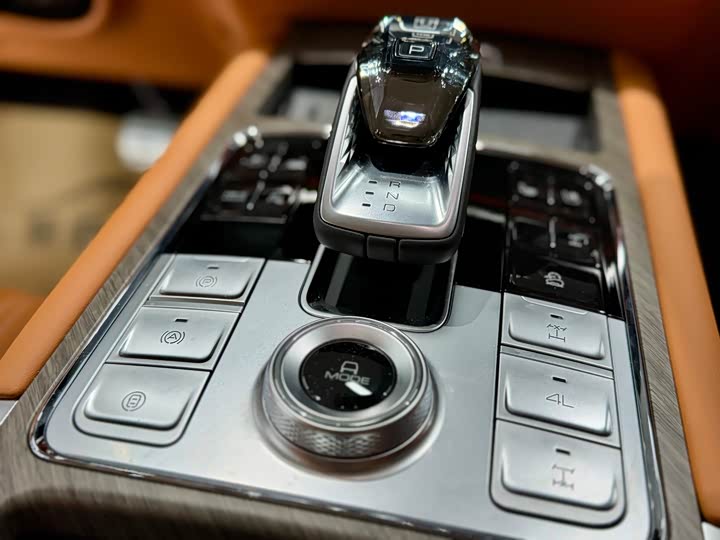 Фото 9 - Tank 500 Hybrid