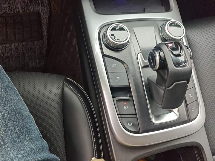 Фото 7 - Tank 300