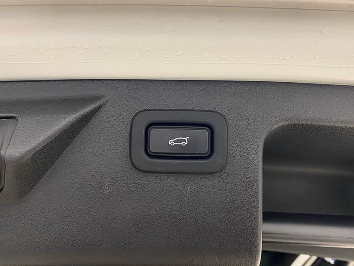 Фото 16 - Land Rover Discovery Sport