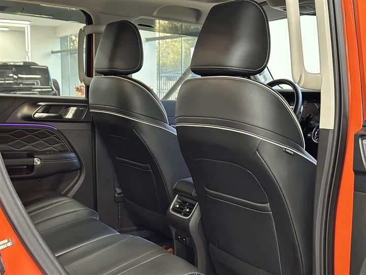 Фото 11 - Tank 300