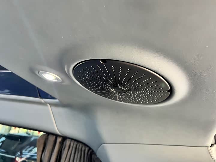 Фото 17 - Mercedes-Benz Vito