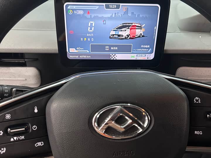 Фото 11 - Maxus Dana V1