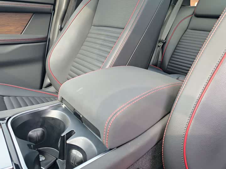 Фото 13 - Land Rover Discovery Sport