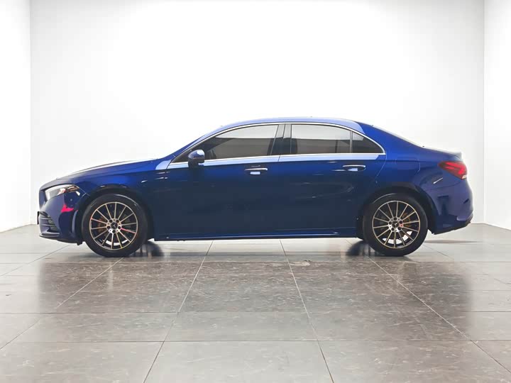 Фото 10 - Mercedes-Benz A-Class