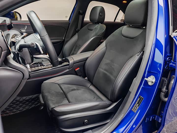 Фото 15 - Mercedes-Benz A-Class