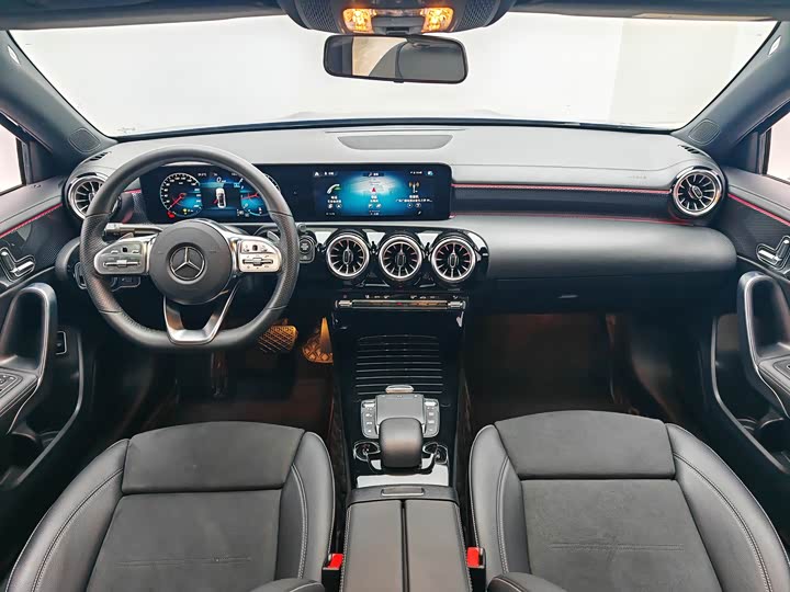 Фото 16 - Mercedes-Benz A-Class