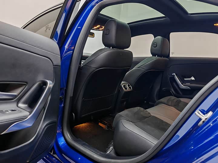 Фото 19 - Mercedes-Benz A-Class