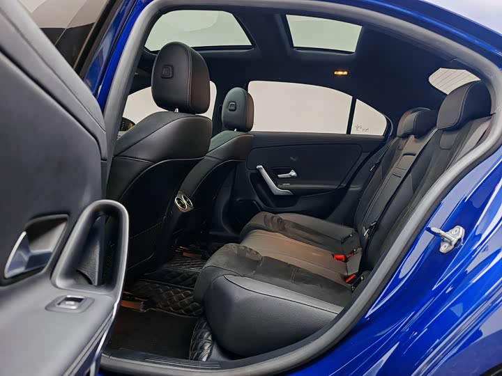 Фото 23 - Mercedes-Benz A-Class