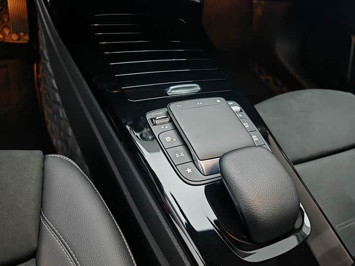 Фото 24 - Mercedes-Benz A-Class