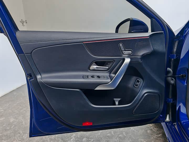 Фото 27 - Mercedes-Benz A-Class