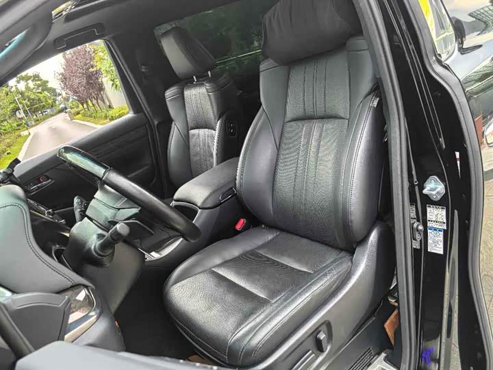 Фото 6 - Toyota Alphard