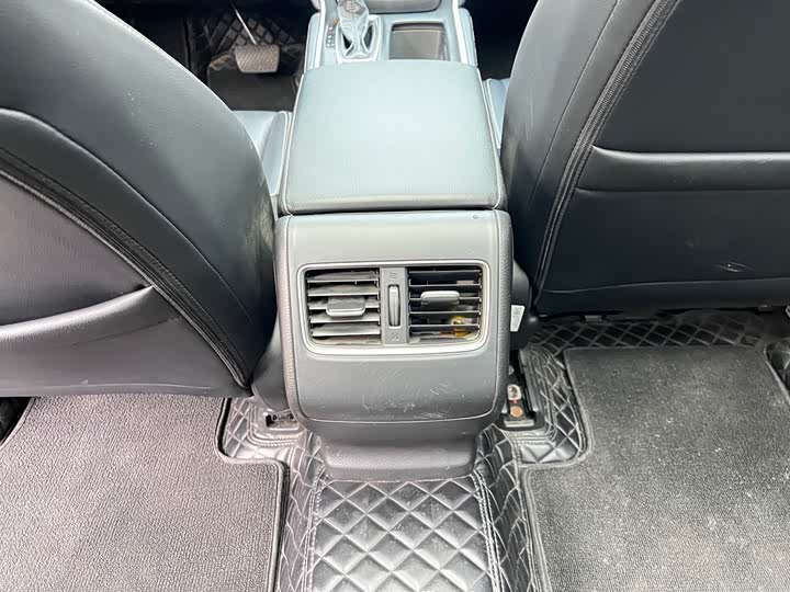 Фото 12 - Honda Inspire