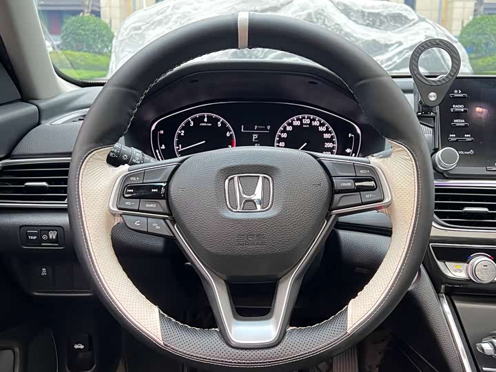 Фото 7 - Honda Inspire