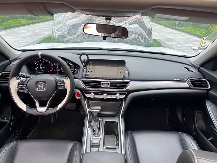 Фото 9 - Honda Inspire