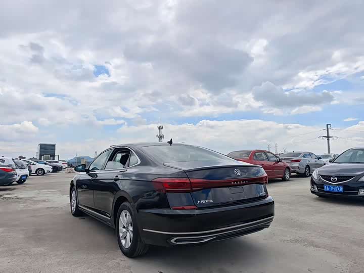 Фото 9 - Volkswagen Passat