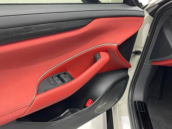 Фото 5 - Xiaomi SU7